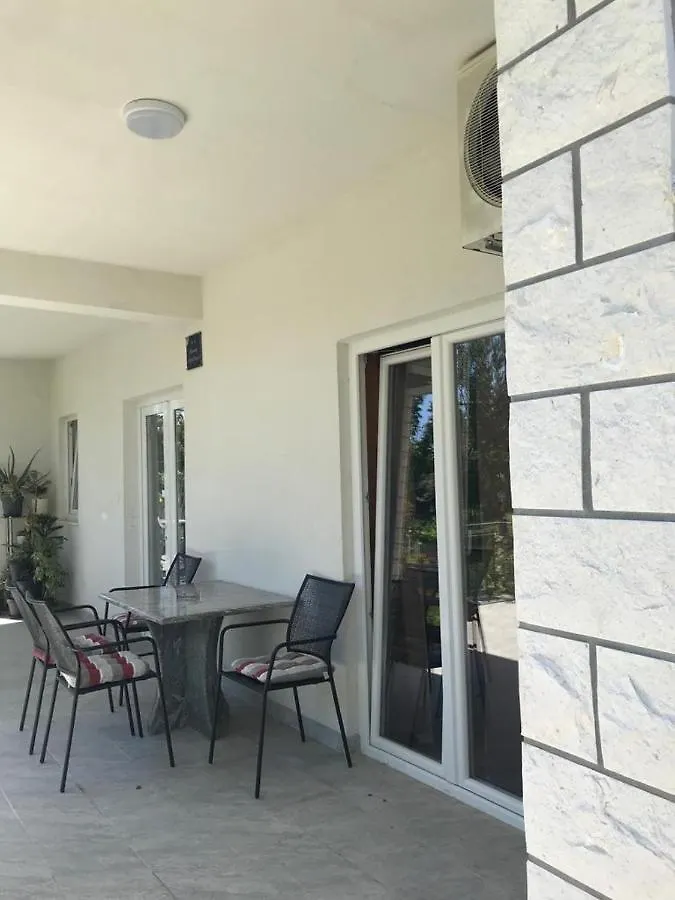 Apartments Dobric Kastela
